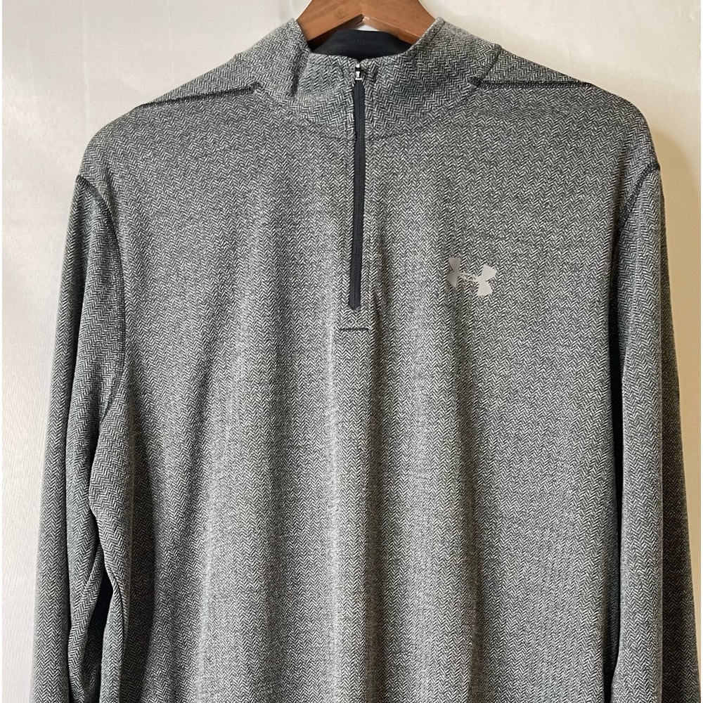 Men’s XL/TG/EG Under Armour Long sleeve pull over Gray Threadborne Shirt.